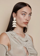 Load image into Gallery viewer, 3 MOONS